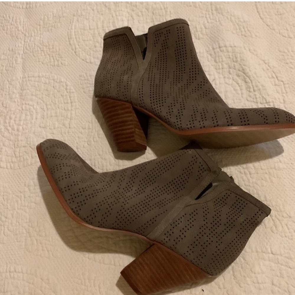 violet & Red ankle booties. 10